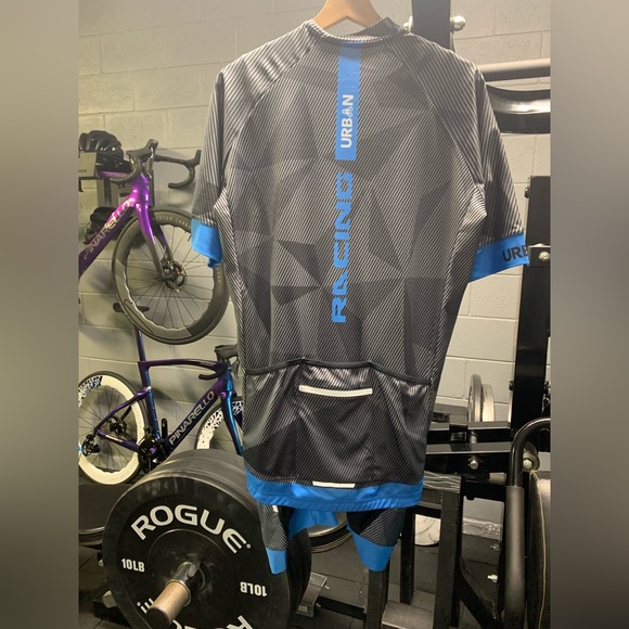 Men’s Cycling Kit - Picture 9 of 9